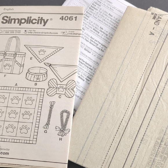 Simplicity 4061 Dog Scarves  & Accessories Sewing Pattern - Picture 5 of 6